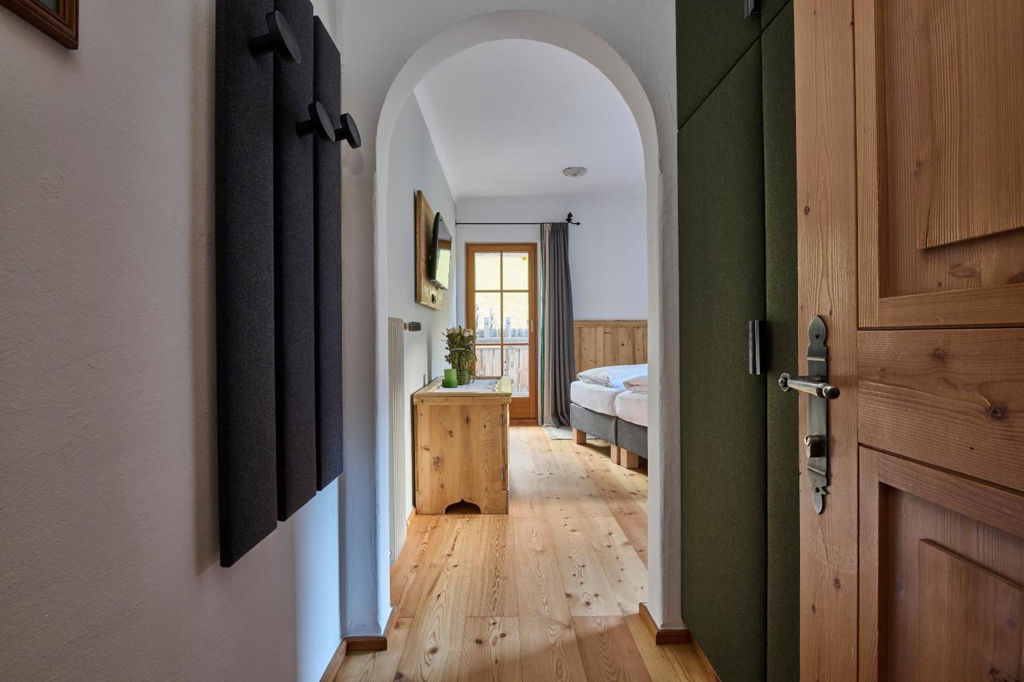 Haus Tirol Hotel 2*