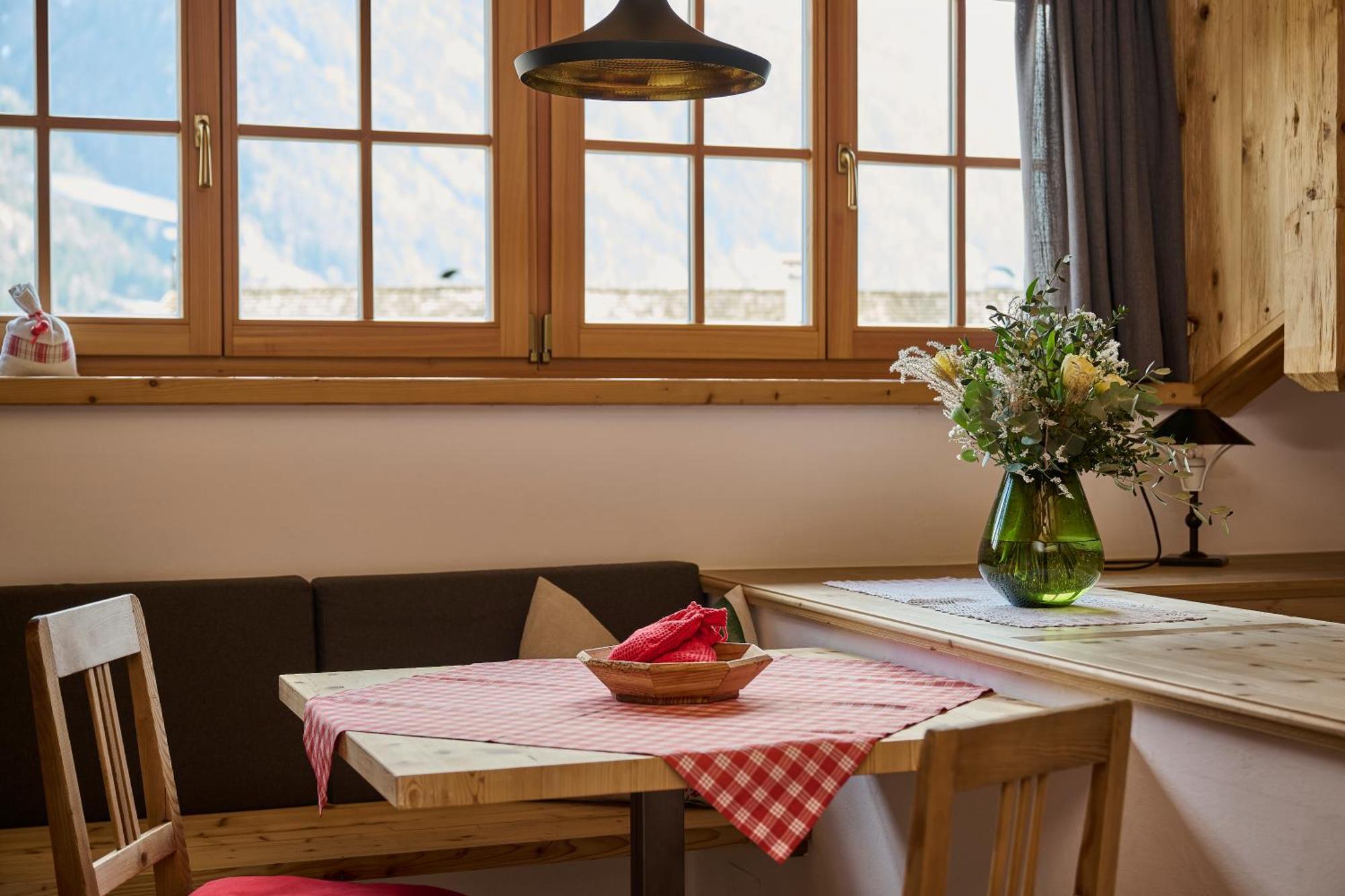 Hotel Haus Tirol 2*